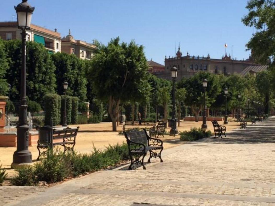 Apartamento A Estrenar Frente A La Plaza De Espana Seville Exterior photo